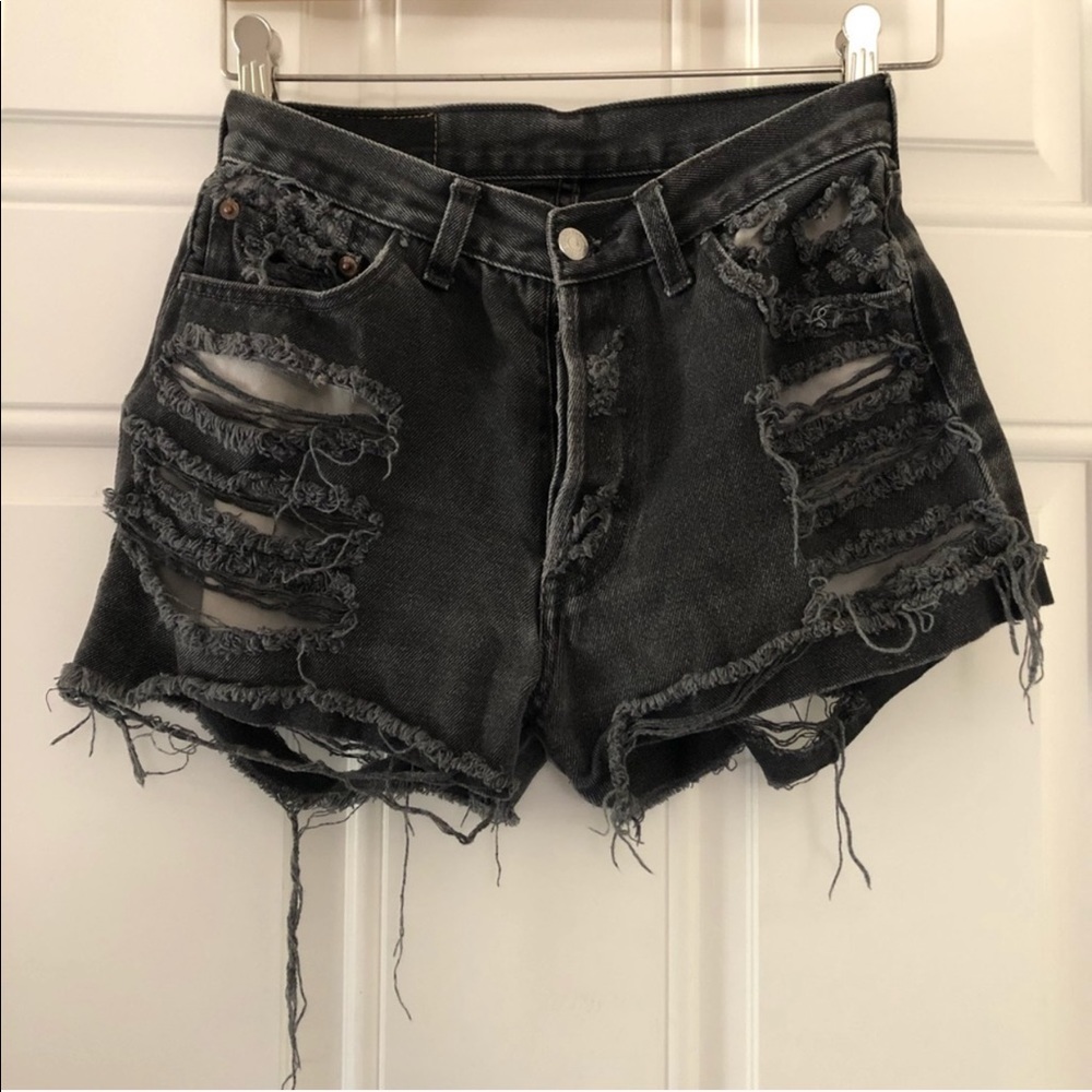 LEVI’S denim shorts